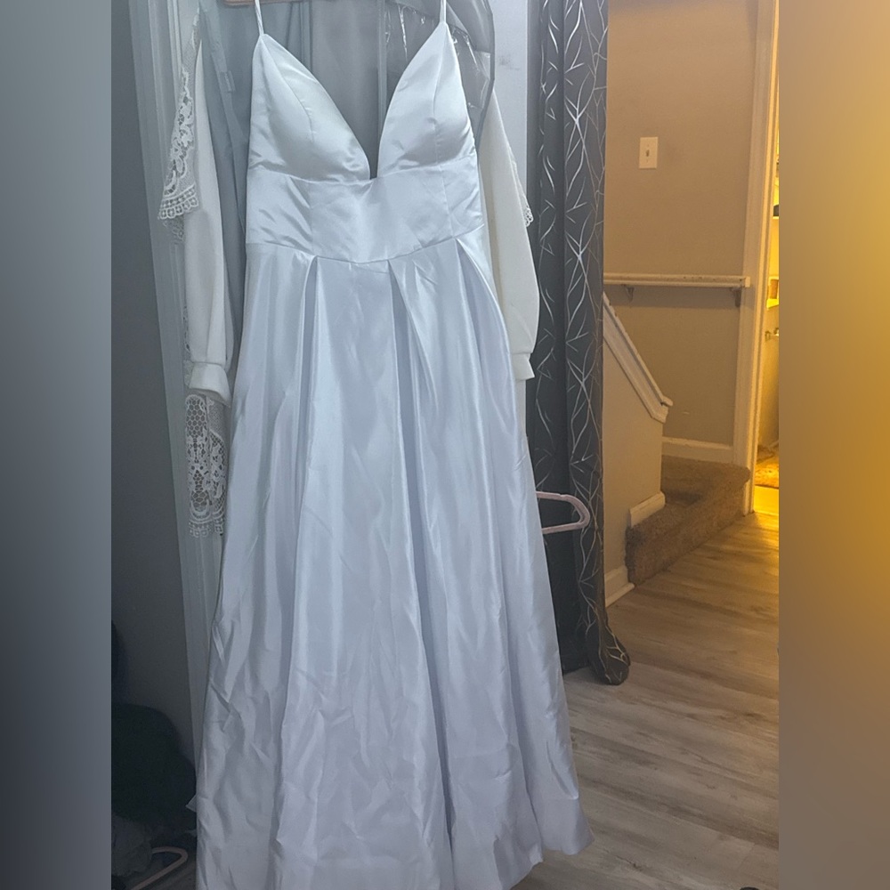 🤍 White Satin Gown – Plus Size 22W – Bridal / Prom / Formal Dress